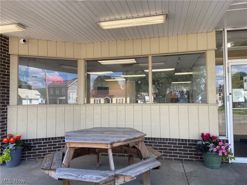304 S College Street Newcomerstown OH 43832