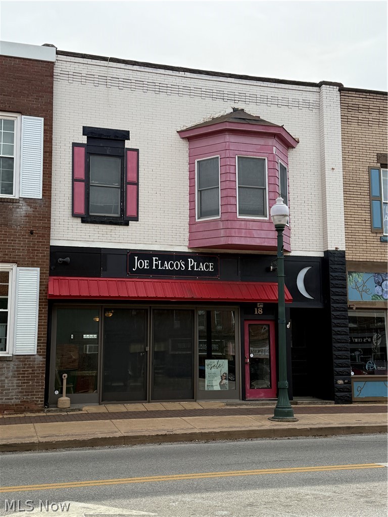 18 E Main Street Geneva OH 44041
