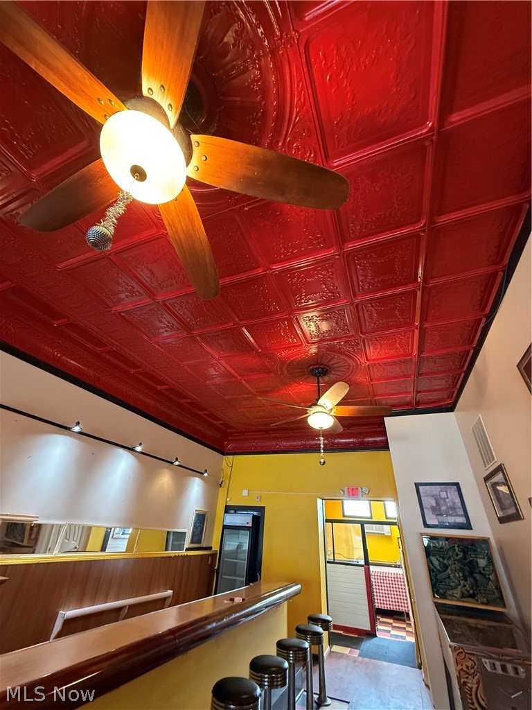 18 E Main Street Geneva OH 44041