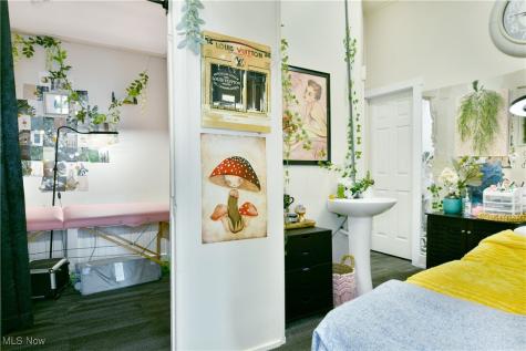 12 - 14 N Main Street Hubbard OH 44425