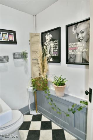 12 - 14 N Main Street Hubbard OH 44425