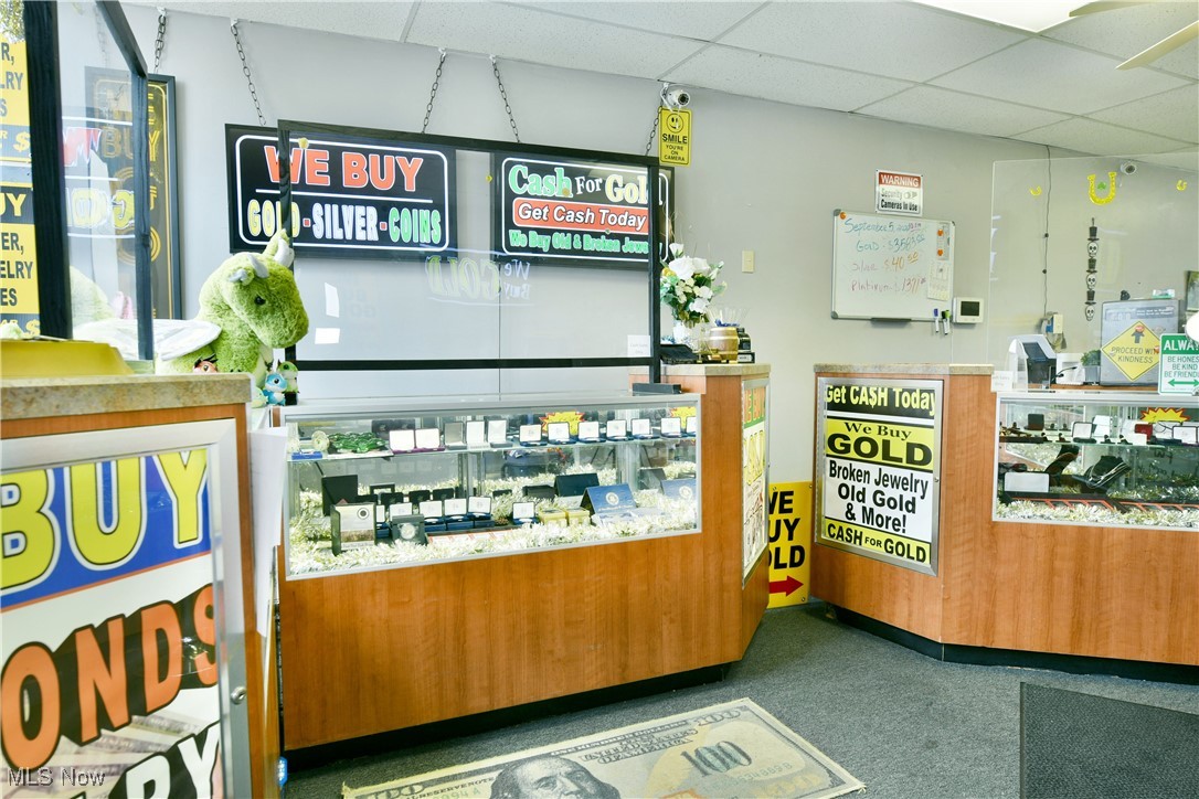 12 - 14 N Main Street Hubbard OH 44425