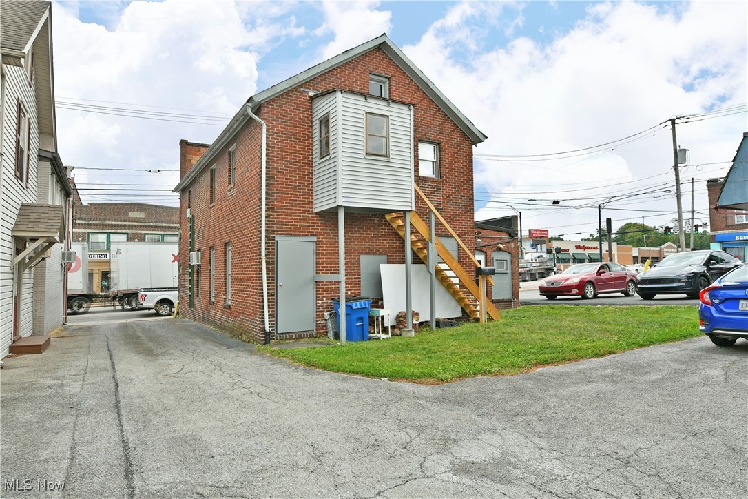 12 - 14 N Main Street Hubbard OH 44425