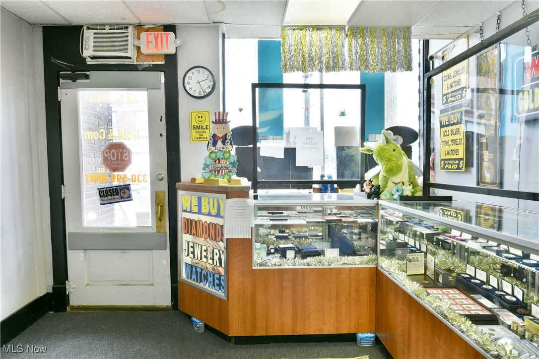 12 - 14 N Main Street Hubbard OH 44425