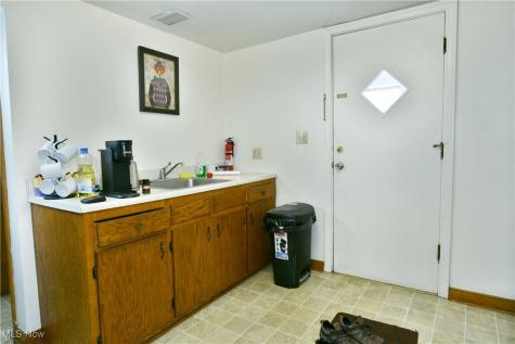 12 - 14 N Main Street Hubbard OH 44425