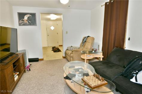 12 - 14 N Main Street Hubbard OH 44425