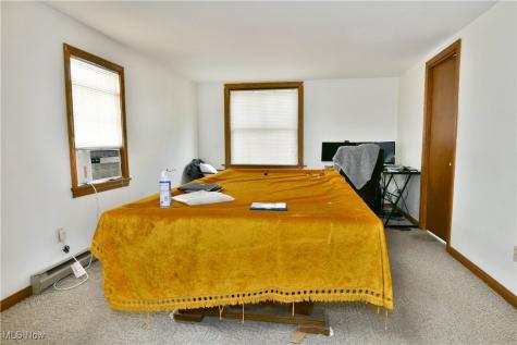 12 - 14 N Main Street Hubbard OH 44425