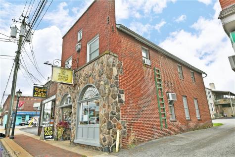 12 - 14 N Main Street Hubbard OH 44425