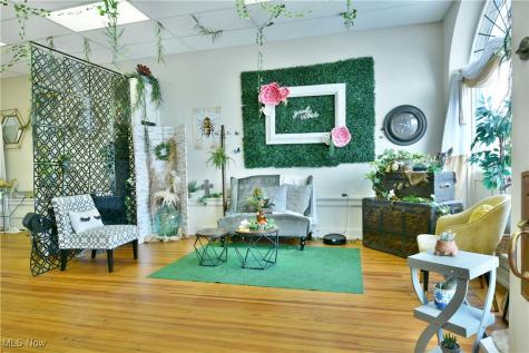 12 - 14 N Main Street Hubbard OH 44425