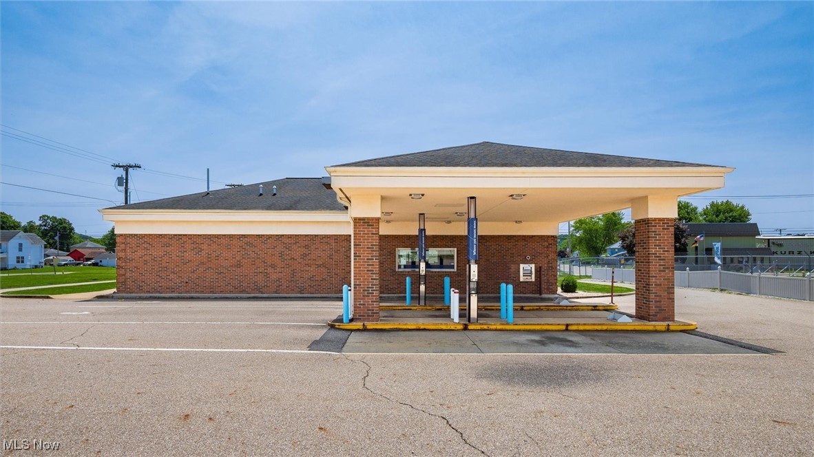 220 E State Street Newcomerstown OH 43832