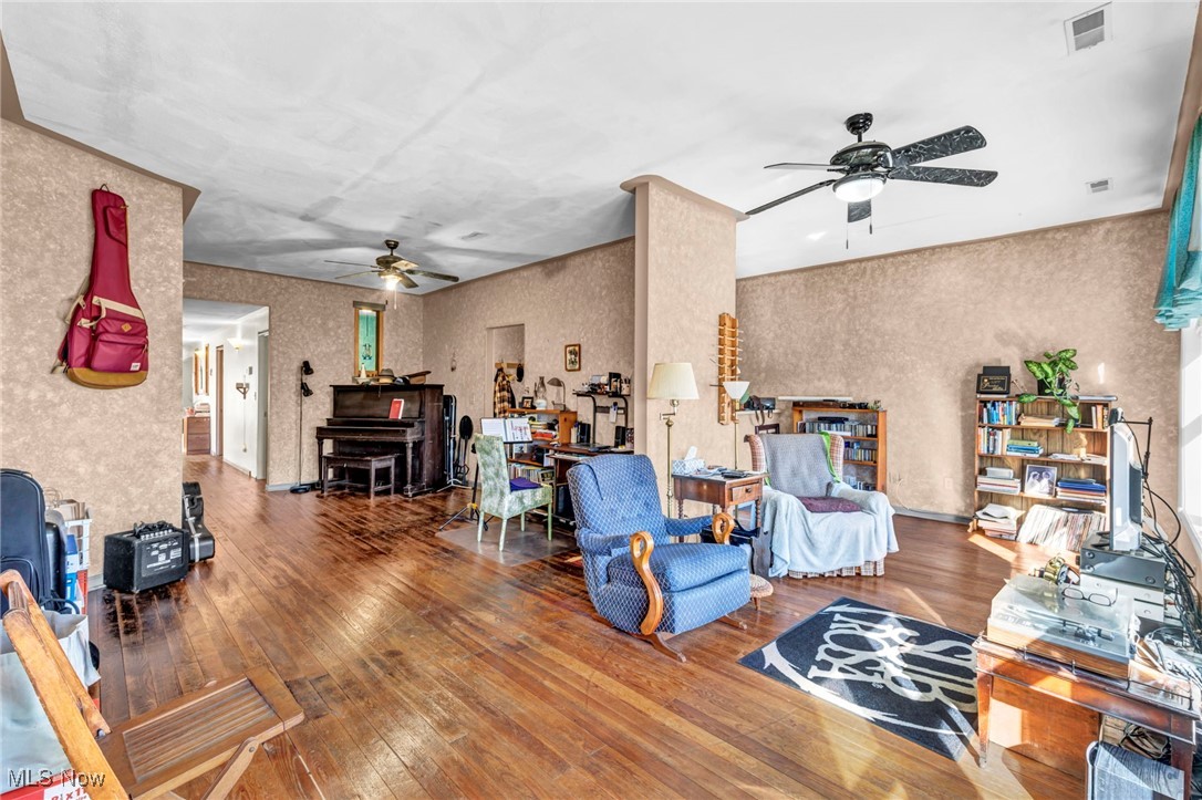 128 2nd Street NW Barberton OH 44203