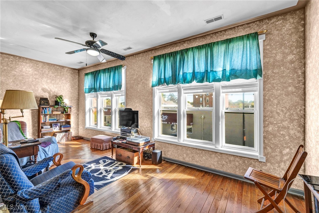 128 2nd Street NW Barberton OH 44203