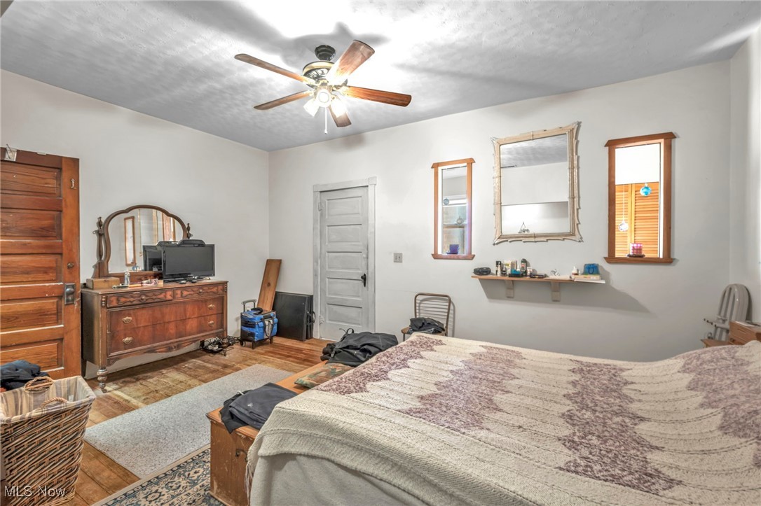 128 2nd Street NW Barberton OH 44203