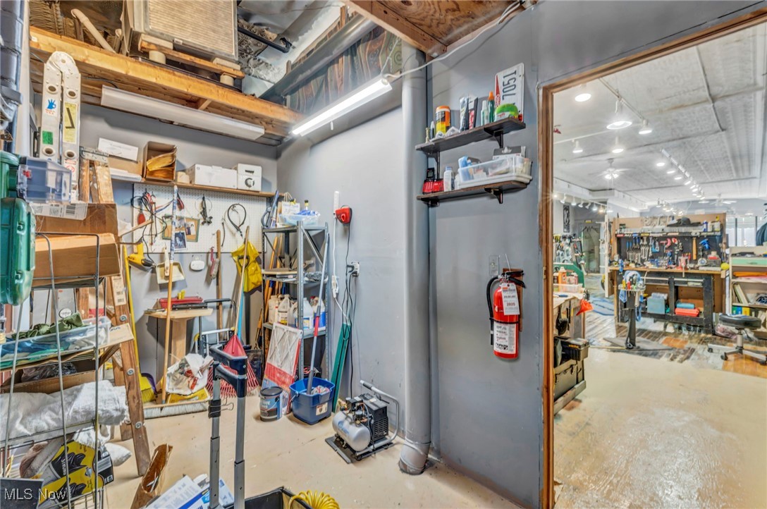 128 2nd Street NW Barberton OH 44203