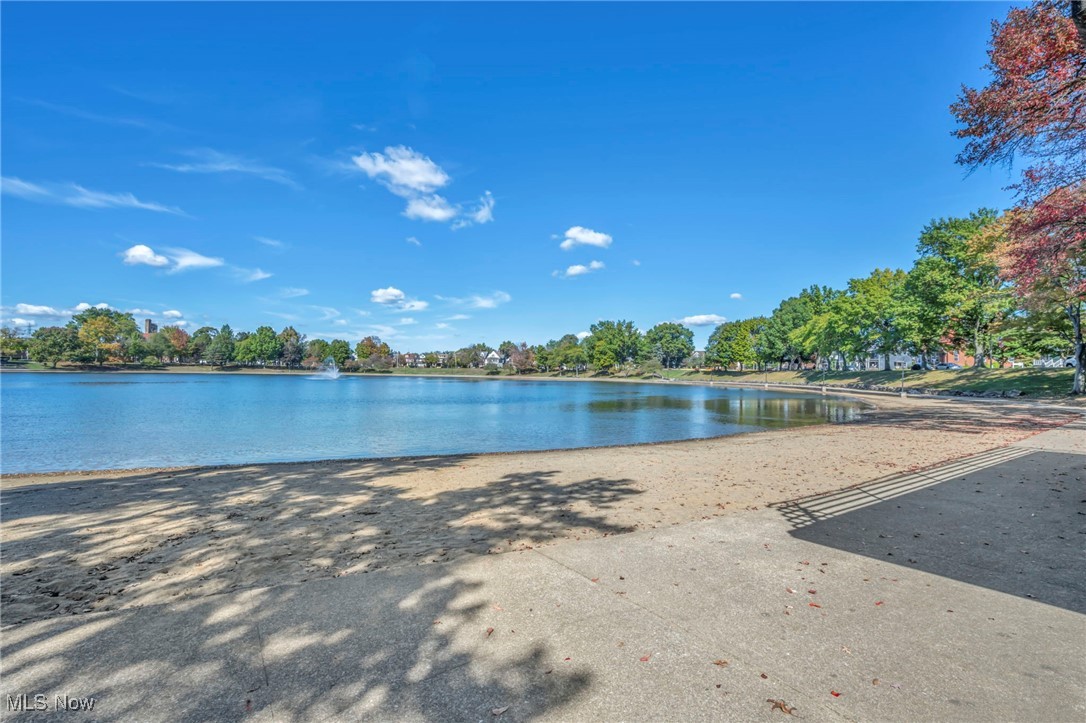 128 2nd Street NW Barberton OH 44203