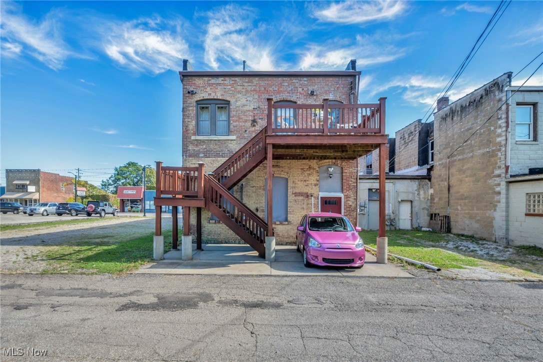 128 2nd Street NW Barberton OH 44203