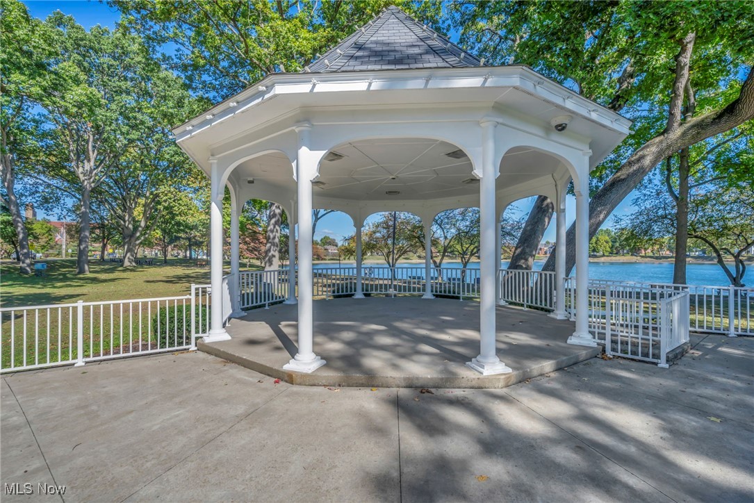 128 2nd Street NW Barberton OH 44203