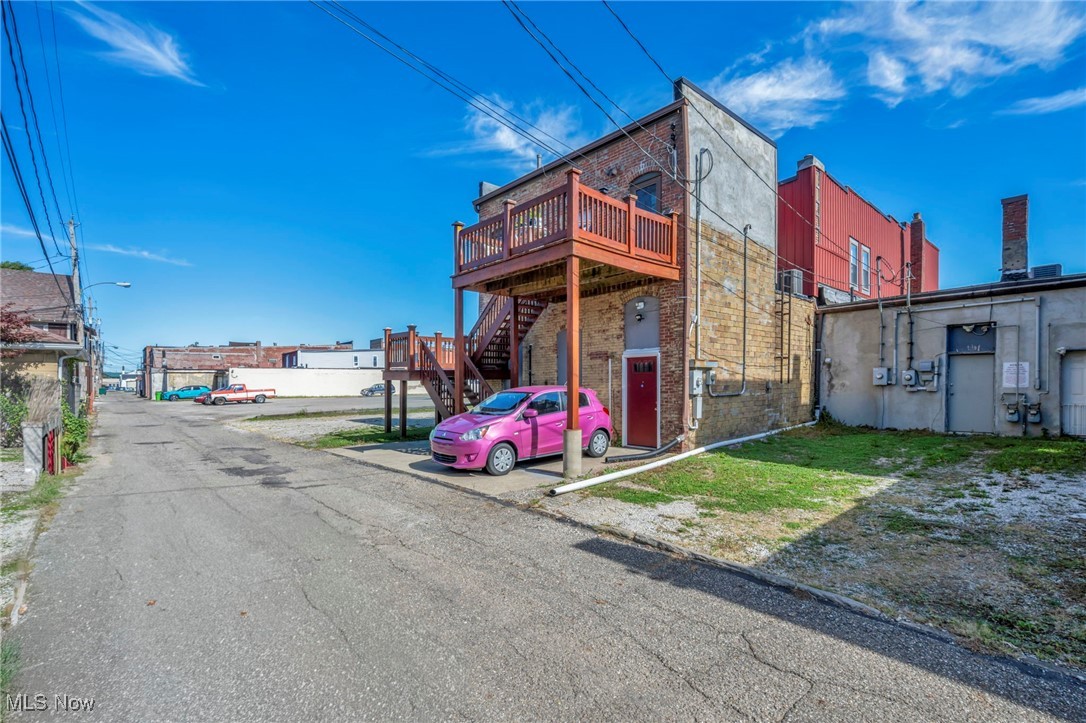 128 2nd Street NW Barberton OH 44203