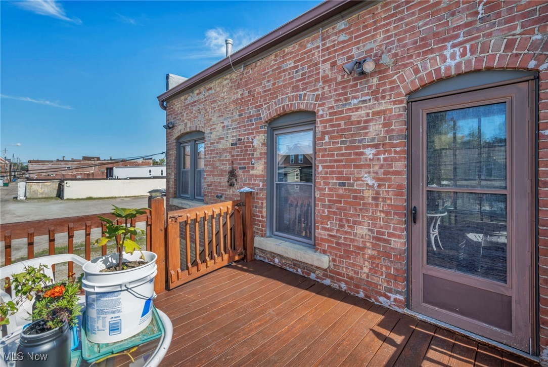 128 2nd Street NW Barberton OH 44203