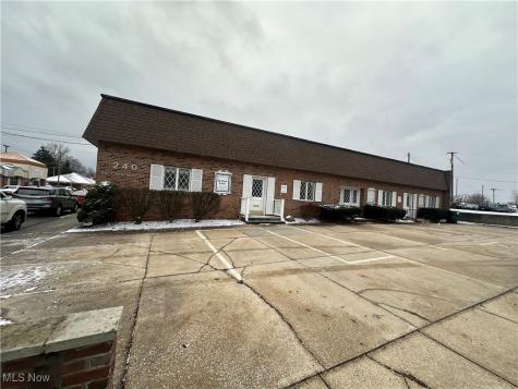 240 S Chestnut Street Ravenna OH 44266