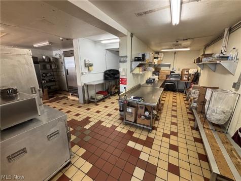 180 Wooster Road N Barberton OH 44203