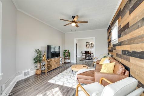 4920 Pearl Road Cleveland OH 44109