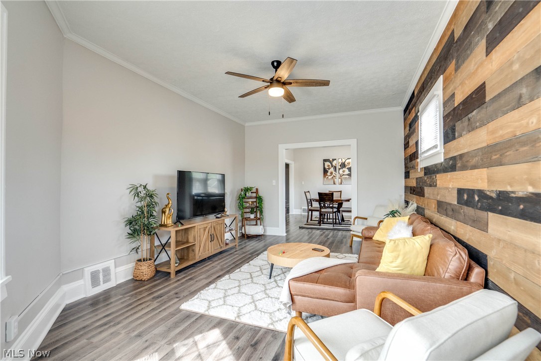 4920 Pearl Road Cleveland OH 44109