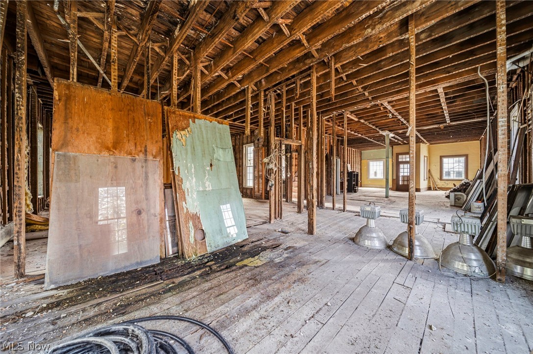 2699 E Center Street Conneaut OH 44030