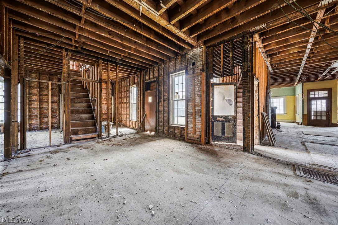 2699 E Center Street Conneaut OH 44030