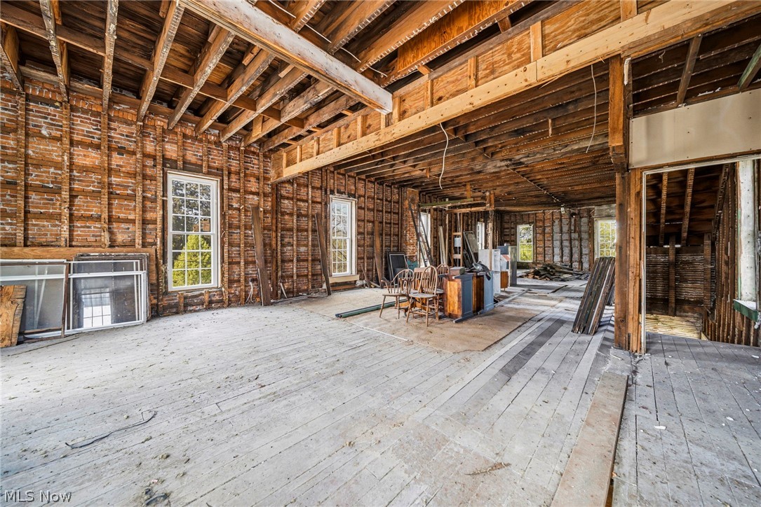 2699 E Center Street Conneaut OH 44030