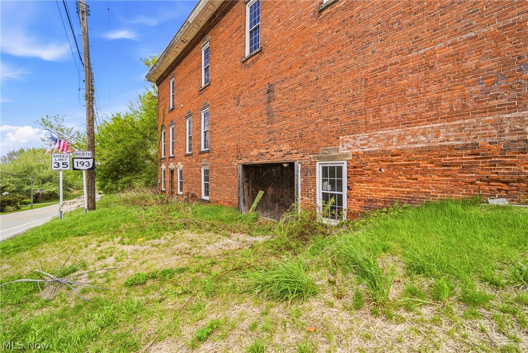 2699 E Center Street Conneaut OH 44030