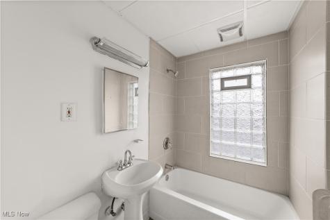 1690 Eddington Road Cleveland Heights OH 44118