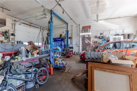 745 E Main Street Geneva OH 44041