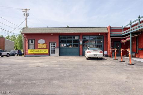 745 E Main Street Geneva OH 44041