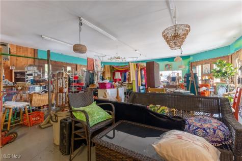 745 E Main Street Geneva OH 44041