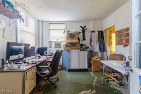 745 E Main Street Geneva OH 44041