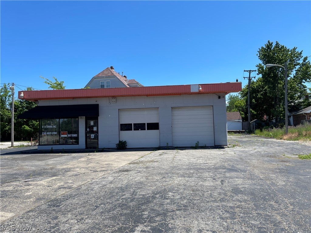 751 E 185th Street Cleveland OH 44119