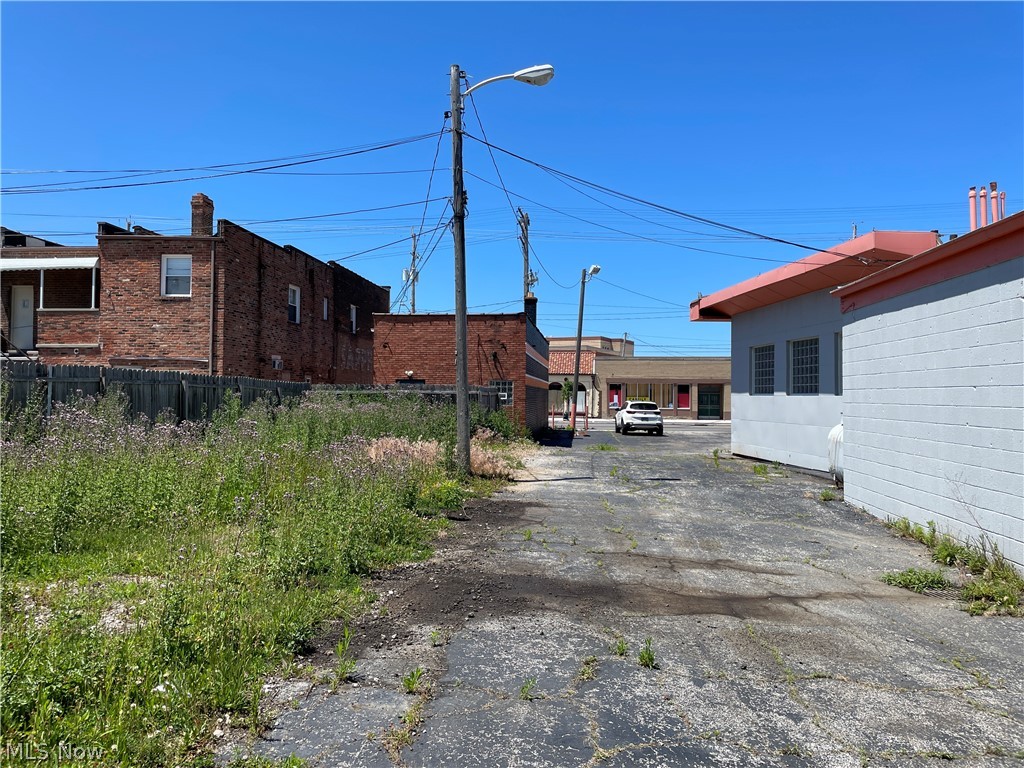 751 E 185th Street Cleveland OH 44119