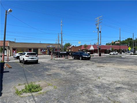 751 E 185th Street Cleveland OH 44119