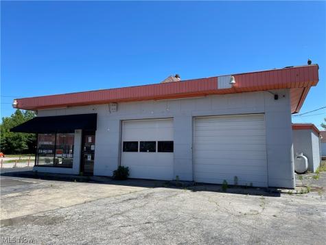 751 E 185th Street Cleveland OH 44119