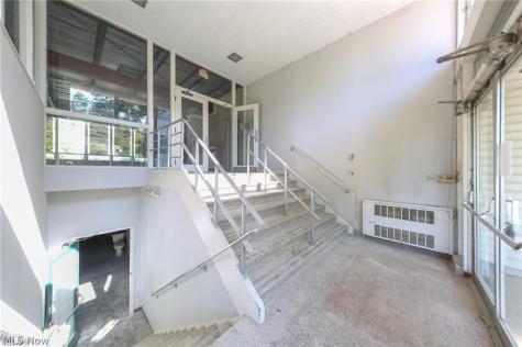 27059 Center Ridge Road Westlake OH 44145