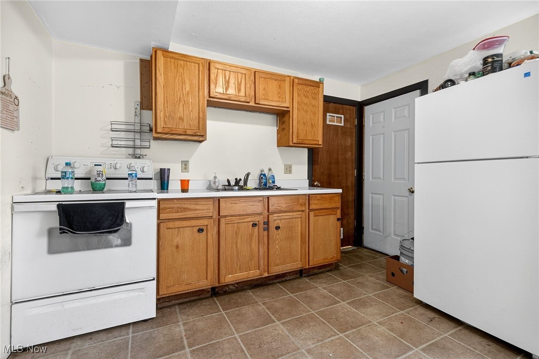 9607 Community Road Windham OH 44288