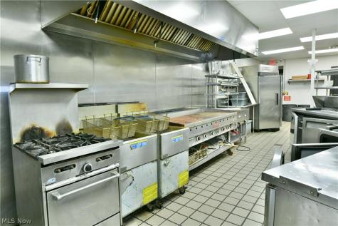 24 N Phelps Street Youngstown OH 44503