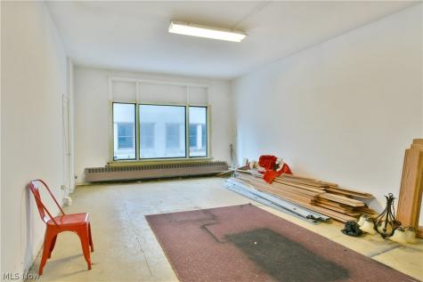 24 N Phelps Street Youngstown OH 44503