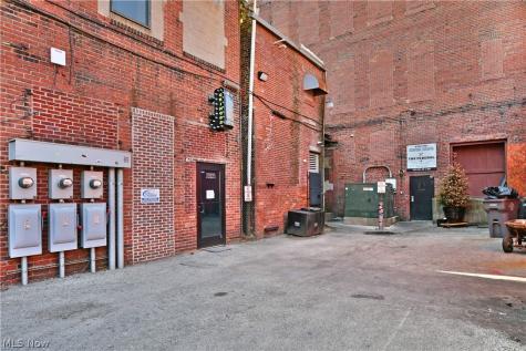 24 N Phelps Street Youngstown OH 44503
