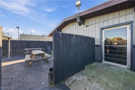 1305 E Tallmadge Avenue Akron OH 44310