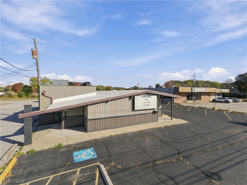 1305 E Tallmadge Avenue Akron OH 44310