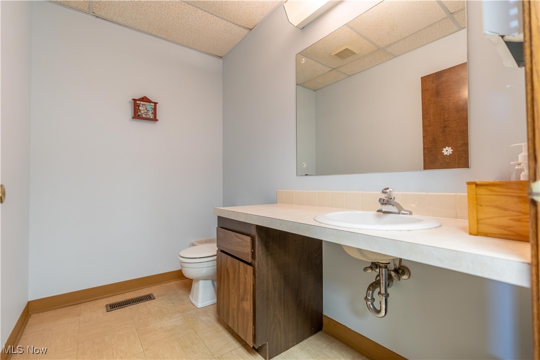 105 5th Street SE Barberton OH 44203