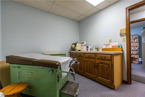 105 5th Street SE Barberton OH 44203