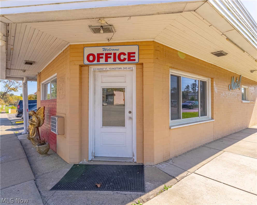 5235 Market Street Youngstown OH 44512